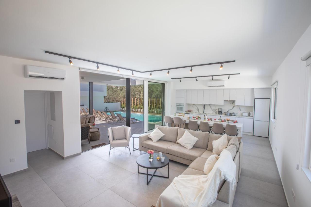 Kube Luxury Villas 아이아 나파 외부 사진