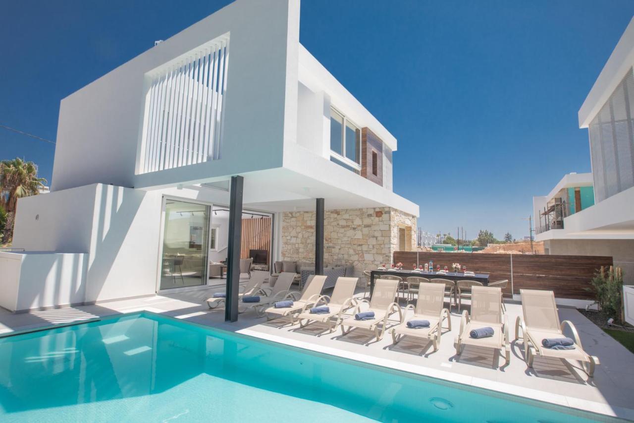 Kube Luxury Villas 아이아 나파 외부 사진