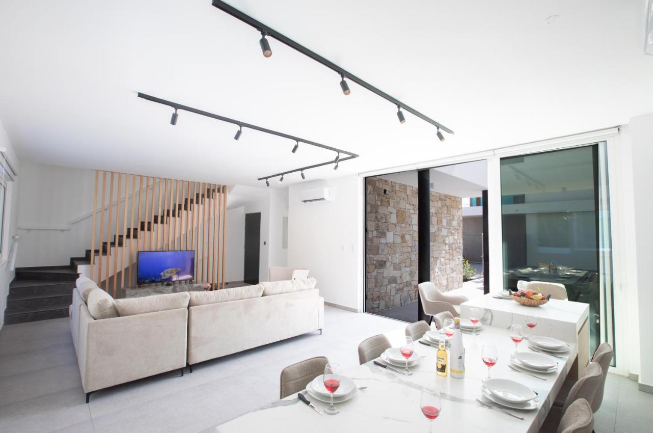Kube Luxury Villas 아이아 나파 외부 사진