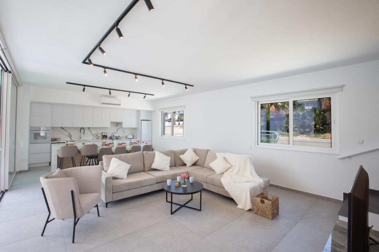 Kube Luxury Villas 아이아 나파 외부 사진