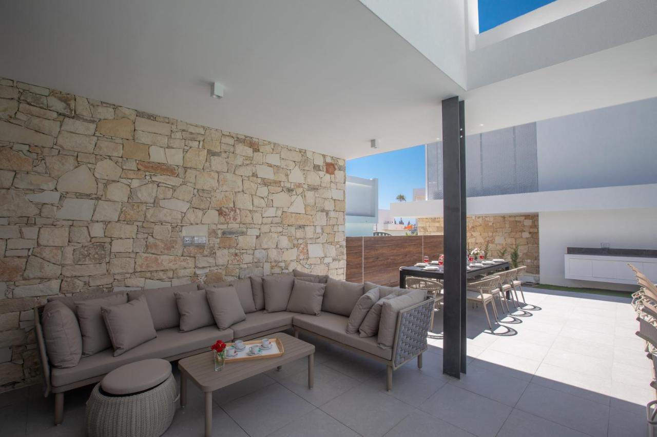 Kube Luxury Villas 아이아 나파 외부 사진